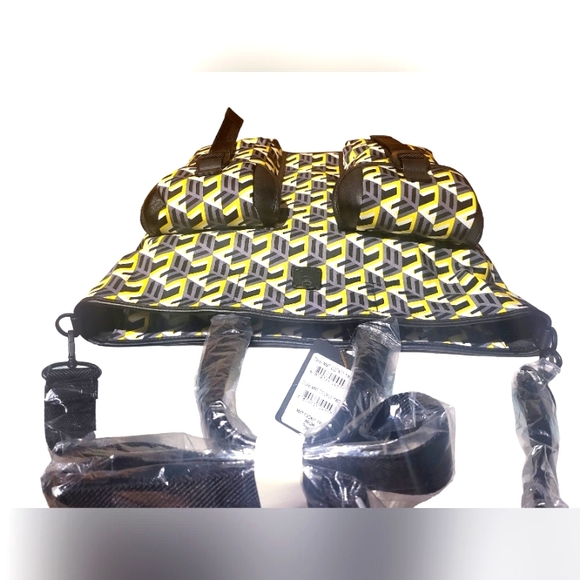 🆕🪷MCM🪷 Unisex Nylon Yellow/Black Cubic Logo Tote Bag MMT - Picture 8 of 17